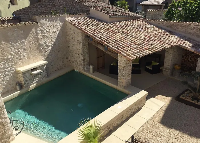 Ancienne Cure Bed & Breakfast