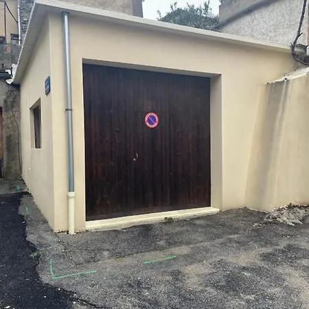 לינה וארוחת בוקר Ancienne Cure 4*