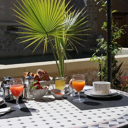 Ancienne Cure Couette-café Buis-les-Baronnies